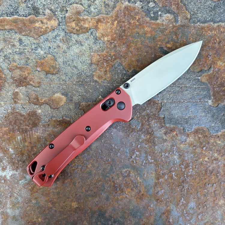 Benchmade Bugout MOD 1 Crimson Red Cerakote Plain Titanium Scales Desert Verde S30V MOD Knife