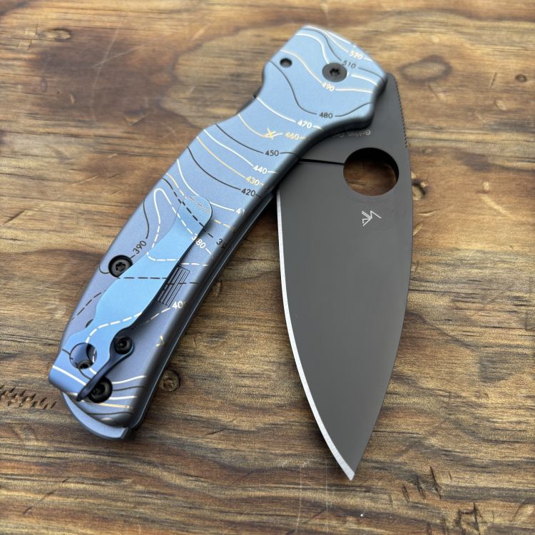 Spyderco Shaman Skinny Sky Blue Metallic Tri-Topo Plain Titanium Scales Black S30V MOD Knife