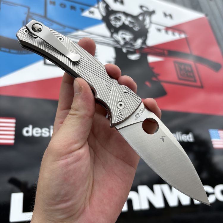 Spyderco Bodacious Skinny Glassblasted Samurai Titanium Scales Satin SPY27 Glass Clip MOD Knife