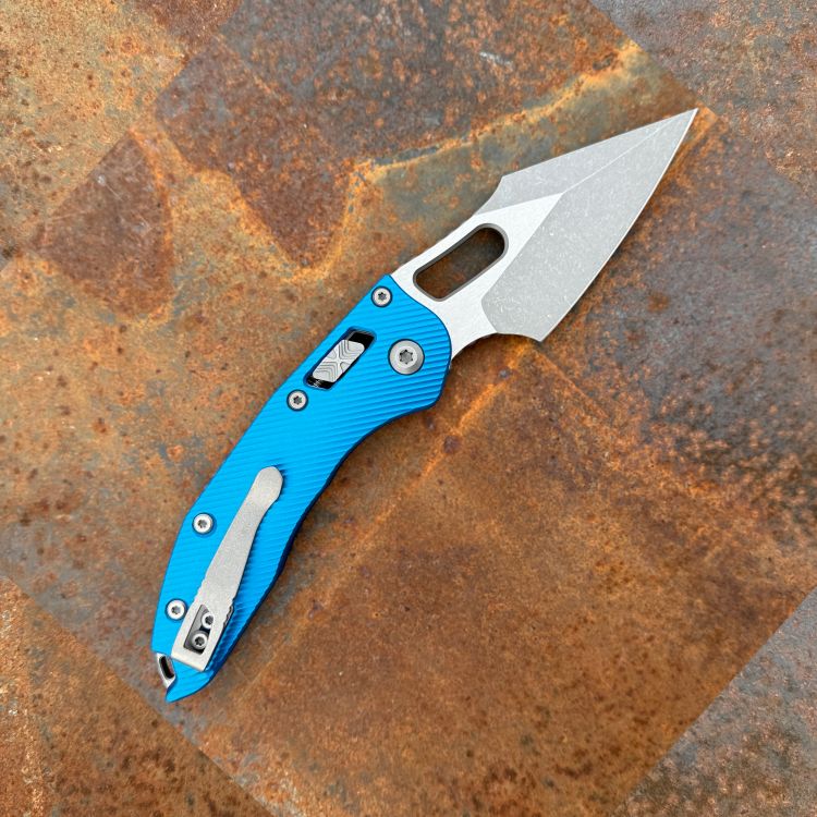 Microtech Stitch Ram-Lok Fluted Blue Aluminum Apocalyptic M390MK Folding Knife